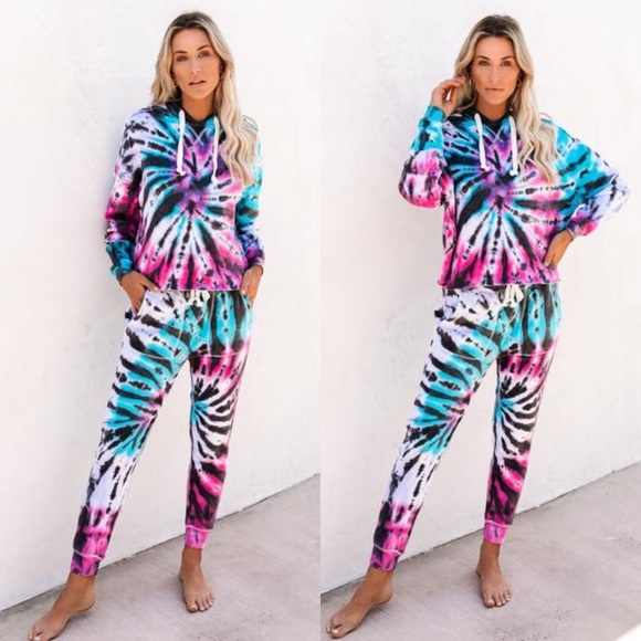 🦃BLACK FRIDAY SALE🦃 Road Trip Tie Dye Hoodie - Picture 8 of 8